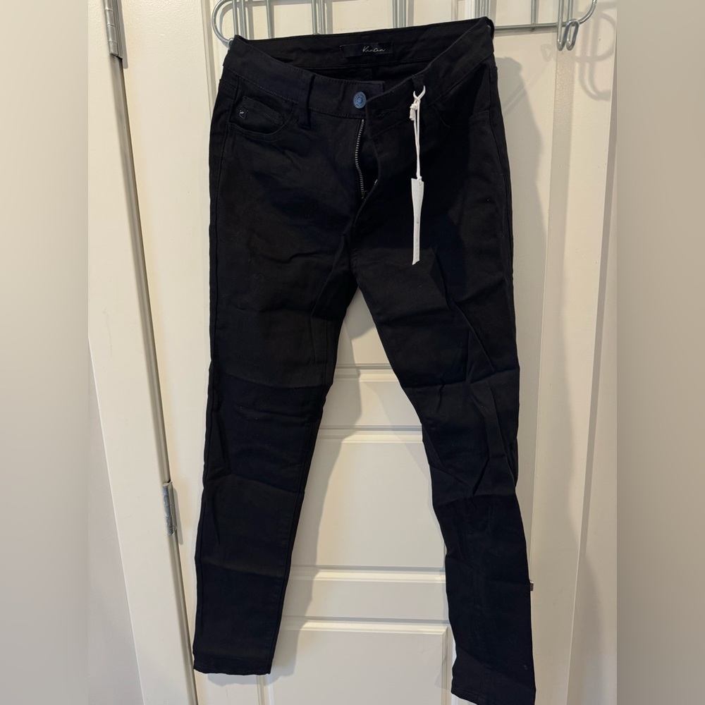 Black Skinnies
